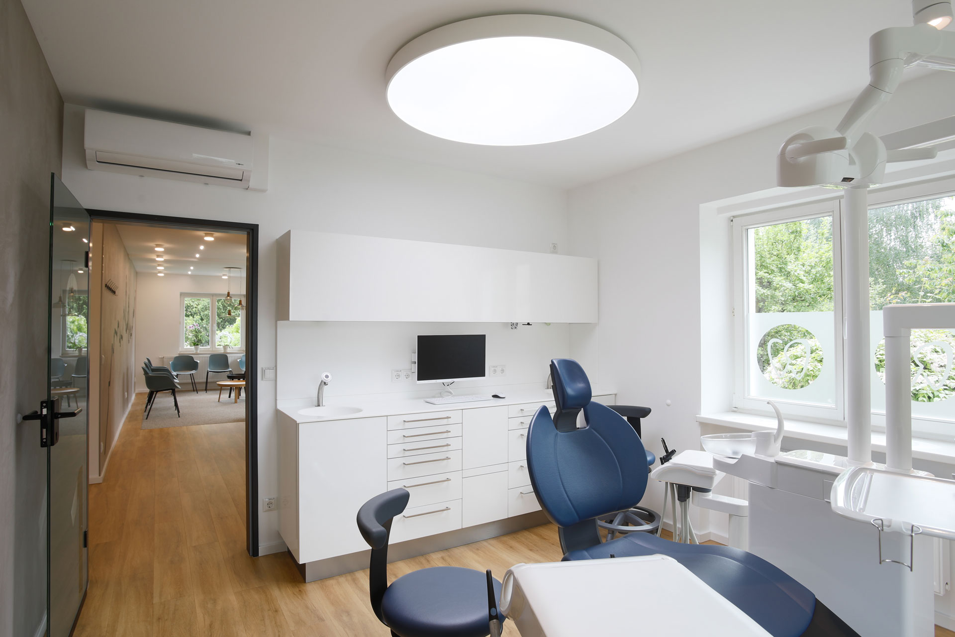 Zahnarztpraxis Roßmann Pirna Behandlungszimmer