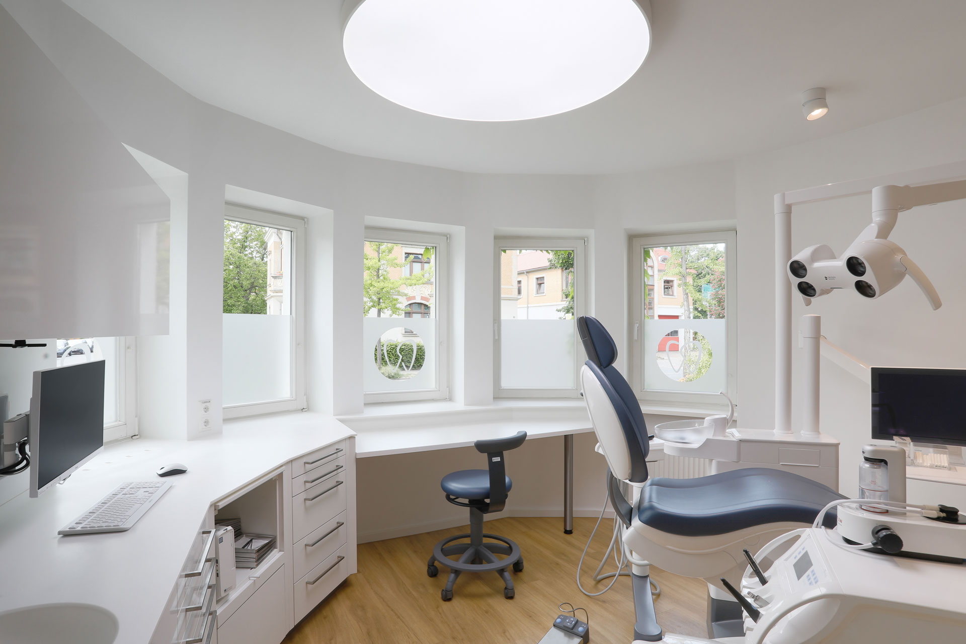 Zahnarztpraxis Roßmann Pirna Behandlungszimmer