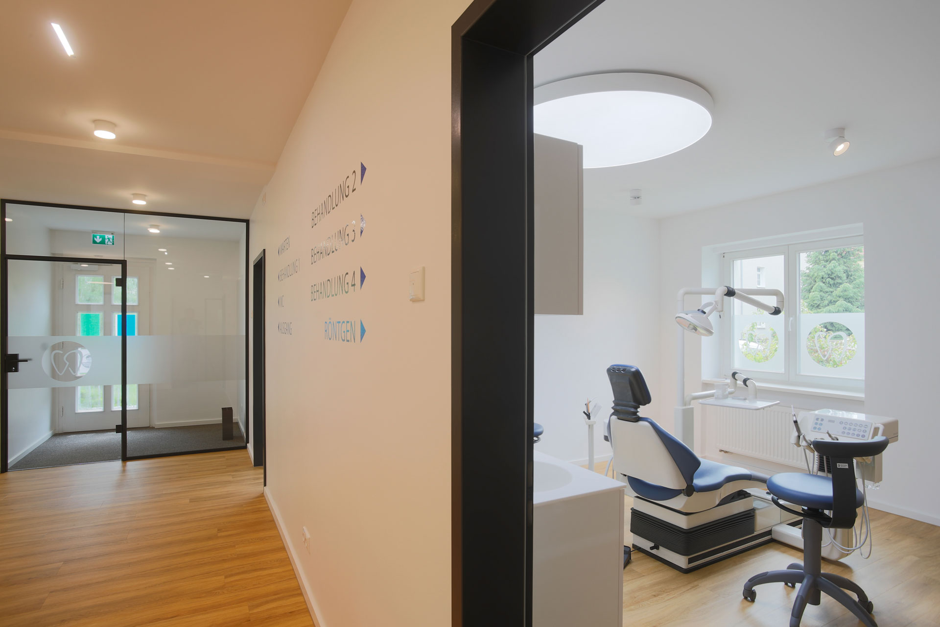 Zahnarztpraxis Roßmann Pirna Behandlungszimmer